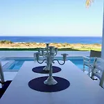 Villa Narcissus 19 *